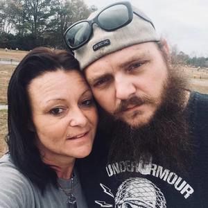 Meet your Posher, Lora